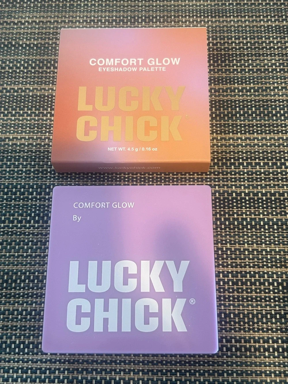 Lucky Chick Comfort Glow Eyeshadow Palette - Rose Gold